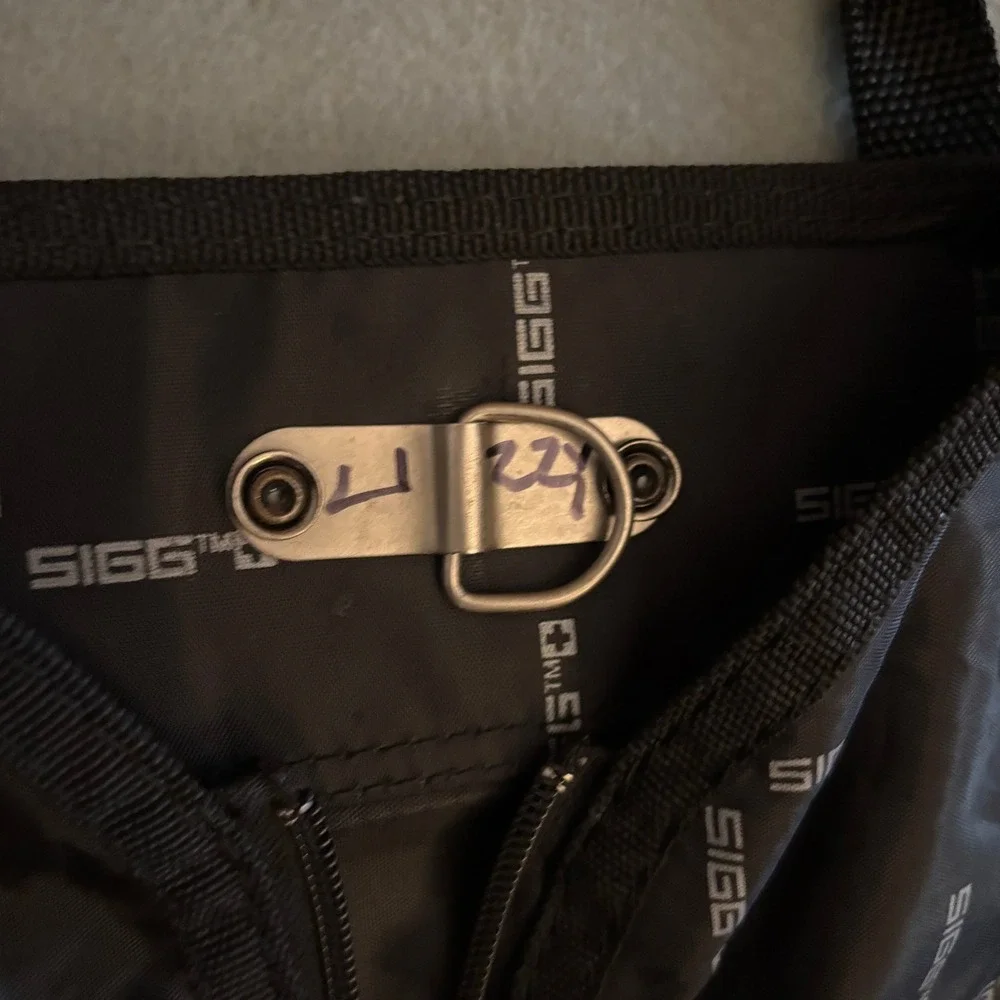 SIGG Switzerland Black Logo Print Foldable Travel Garment Bag Suit Carrier 37